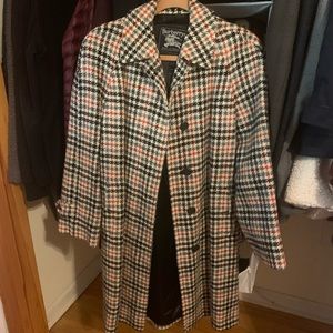 VINTAGE PLAID TWEED BURBERRY COAT